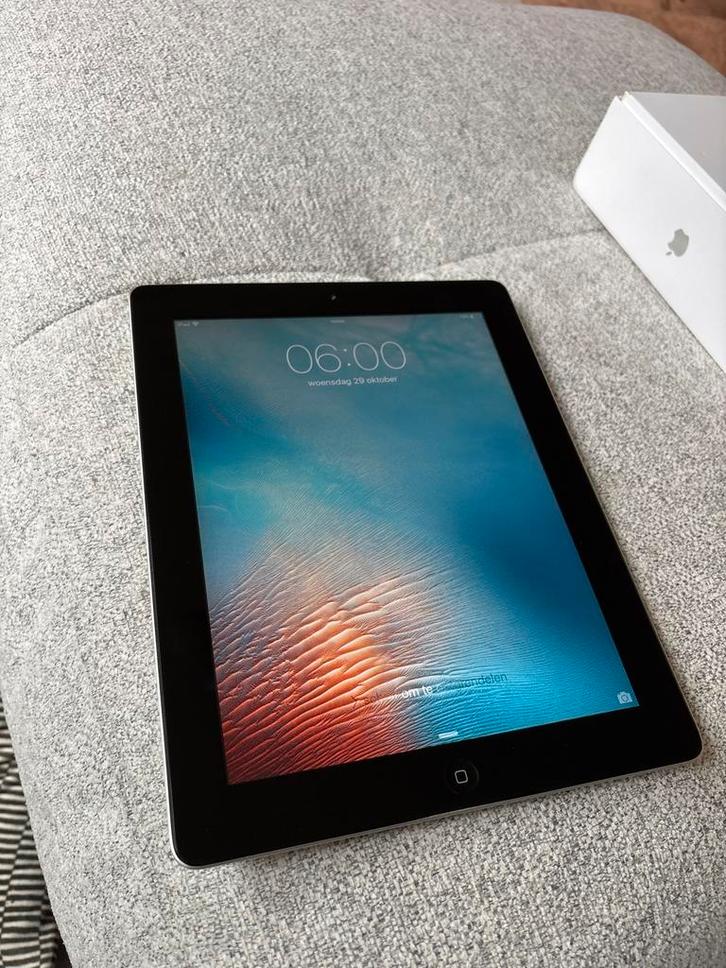 Apple iPad 2 (2012) 16GB, Computers en Software, Apple iPads, Gebruikt, Apple iPad, Wi-Fi, 9 inch, 16 GB, Zilver, Ophalen