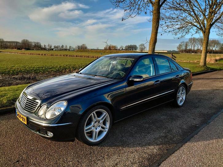Mercedes Benz E240 2.6 Elegance W211 E-klasse youngtimer, Auto's, Mercedes-Benz, Particulier, ABS, Achteruitrijcamera, Airbags