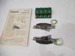 minitrix 2 elektrische wissels met schakelkasjes nr4936-4961, Hobby en Vrije tijd, Modeltreinen | N-Spoor, Gelijkstroom, Trix