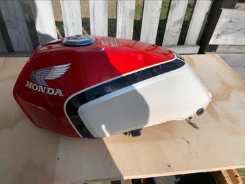 Tank honda cbx 550  beschikbaar voor biedingen