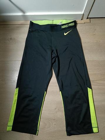 (M) Dri-Fit Nike Pro Zwart&Groen 3-Kwart Sportbroek beschikbaar voor biedingen