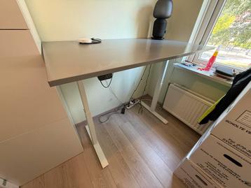 Electrisch zit sta bureau ikea RODULF beschikbaar voor biedingen