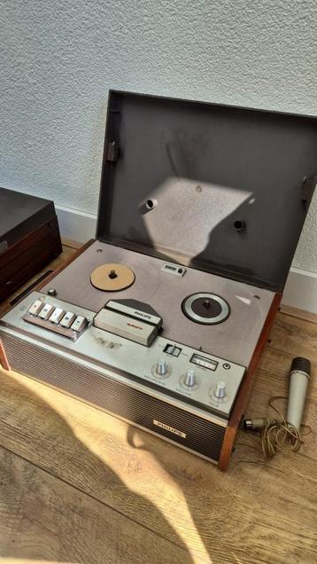 2x Philips 4307 Bandrecorders + 37x Bandrecorderbanden beschikbaar voor biedingen