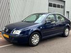 Volkswagen Bora 1.6 Highline, Auto's, Gebruikt, Bora, 4 cilinders, Blauw