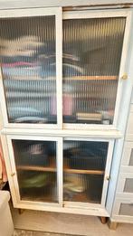 Nıeuwe Kast wit met Geribbeld Glas schuifdeuren, Huis en Inrichting, Kasten | Vitrinekasten, Ophalen, Met plank(en), 100 tot 150 cm