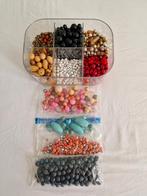 Doos met heel veel kralen, Hobby en Vrije tijd, Kralen en Sieraden maken, Ophalen of Verzenden, Zo goed als nieuw, Kraal