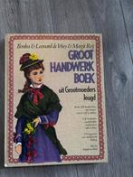 Groot Handwerk Boek uit Grootmoeders Jeugd, Ophalen of Verzenden, Gebruikt, Breien of Haken, Patroon of Boek