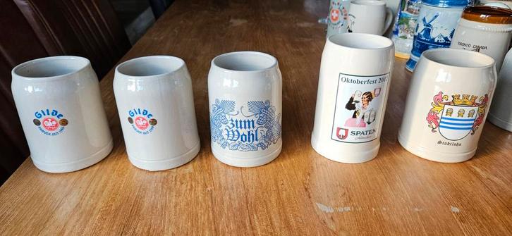 Collectie Bierpullen - Diverse Motieven, Antiek en Kunst, Antiek | Keramiek en Aardewerk, Ophalen