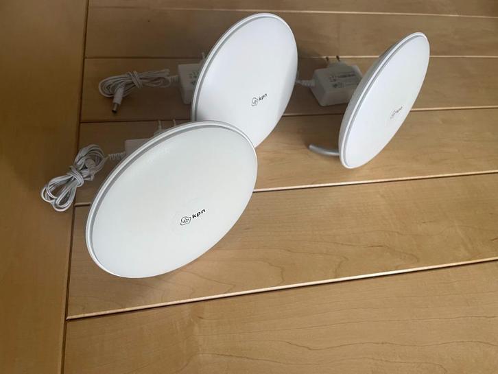 KPN SuperWifi – set van 3 stuks met adapters (wit, topstaat), Computers en Software, WiFi-versterkers, Zo goed als nieuw, Ophalen of Verzenden