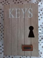 Sleutelkastje 25 cm hoog 17 cm breed  6 haakjes binnenin., Huis en Inrichting, Kasten | Lockerkasten, Ophalen, Nieuw, Hout