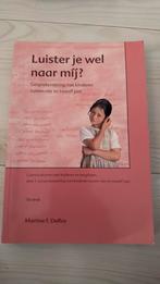 M.F. Delfos - Luister je wel naar mij, Ophalen of Verzenden, Zo goed als nieuw, M.F. Delfos