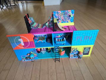 Poppenhuis LOL surprise beschikbaar voor biedingen
