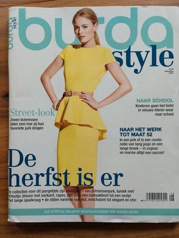 Burda augustus 2012  beschikbaar voor biedingen