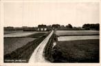 Middelweg in Ouddorp met boerderij en velden, Verzamelen, Ansichtkaarten | Nederland, Ophalen of Verzenden, 1920 tot 1940, Gelopen