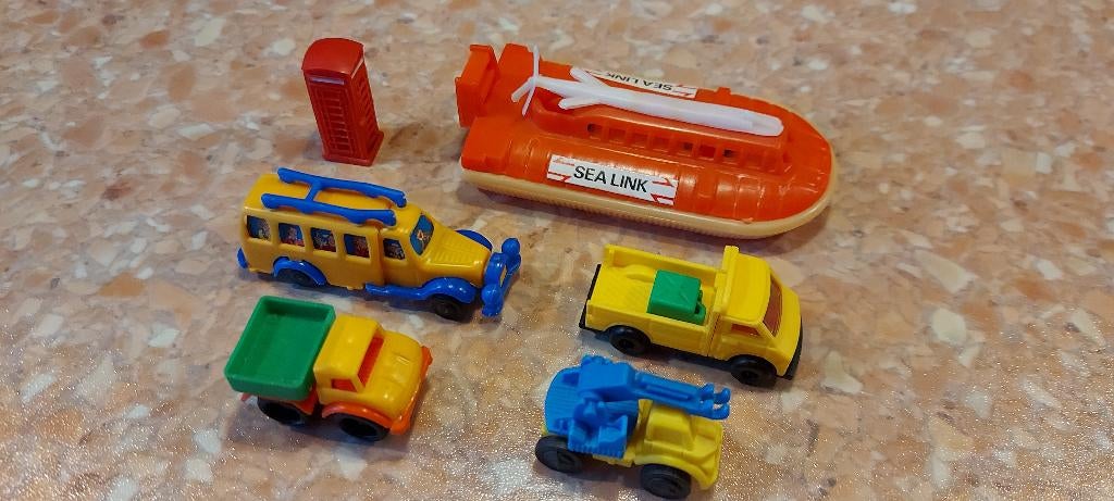 Plastic auto's en hovercraft, Ophalen of Verzenden, Gebruikt, Auto