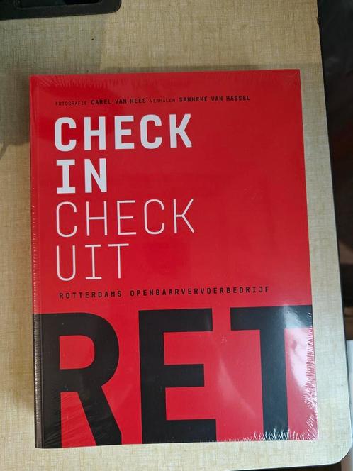 NIEUW: Check-in check-uit boek van het RET (geseald), Boeken, Vervoer en Transport, Nieuw, Tram, Ophalen of Verzenden