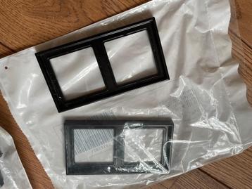 Jung ls990 zwart, 4x stopcontact, 2x afdekraam beschikbaar voor biedingen