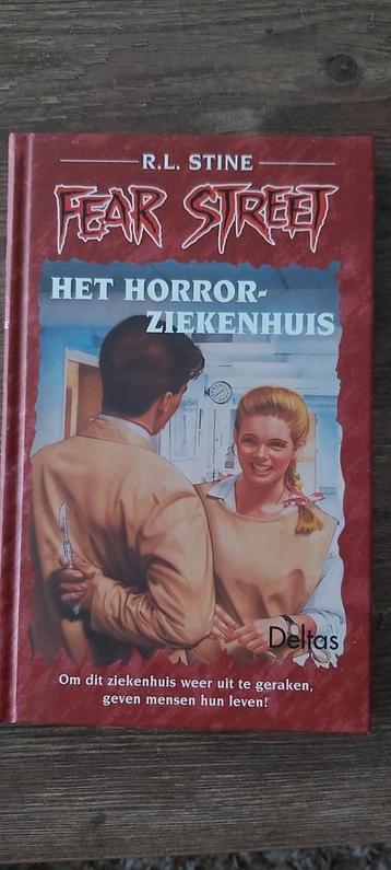 R.L. Stine - Fear Street - Het horrorziekenhuis beschikbaar voor biedingen