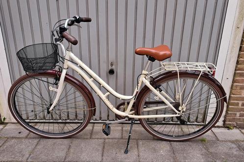 28inch kleine damesstadsfiets met voorrek 4 versnelling en h, Fietsen en Brommers, Fietsen | Dames | Damesfietsen, Zo goed als nieuw