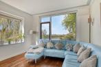 lichtblauw lederen design bank met chaisse lonque, Ophalen, Modern design, Gebruikt, Vierpersoons of meer
