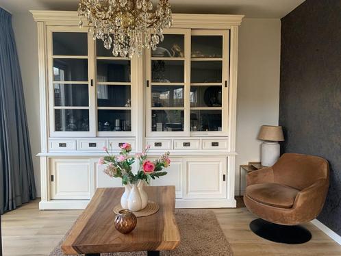 Landelijke buffetkast, Huis en Inrichting, Kasten | Buffetkasten, Zo goed als nieuw, 200 cm of meer, 200 cm of meer, 25 tot 50 cm