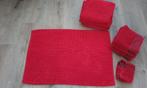 Rode Badmat 4 stuks  60x90, 3 Handdoeken met 3 washandjes, Huis en Inrichting, Badkamer | Badtextiel en Accessoires, Ophalen, Gebruikt