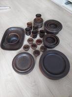 Arabia servies (38 delen) Ruska serie, Huis en Inrichting, Keuken | Servies, Ophalen, Zo goed als nieuw, Overige stijlen, Porselein