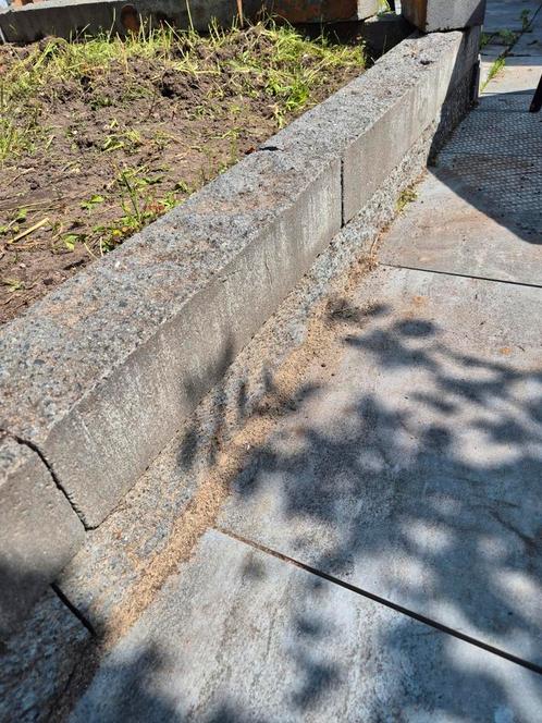 Gratis stenen (grijs), Tuin en Terras, Bielzen en Borders, Gebruikt, Biels, Beton, Minder dan 25 cm, Minder dan 100 cm, Minder dan 25 cm