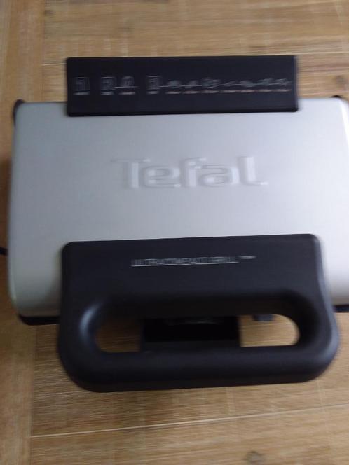 Tefal ultracompact grill, Witgoed en Apparatuur, Contactgrills, Zo goed als nieuw, Uitneembare platen, Vaatmachinebestendige platen