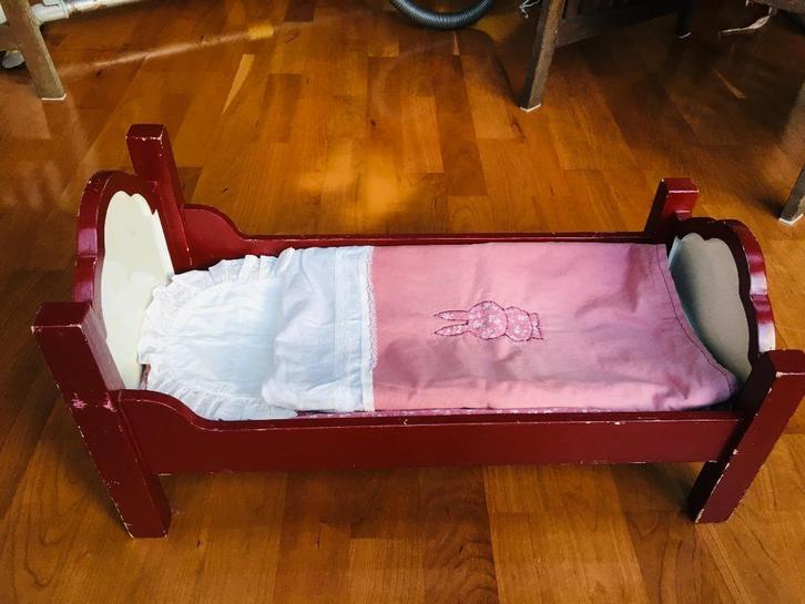 Antiek houten poppenledikant, Kinderen en Baby's, Speelgoed | Poppen, Gebruikt, Overige typen, Ophalen