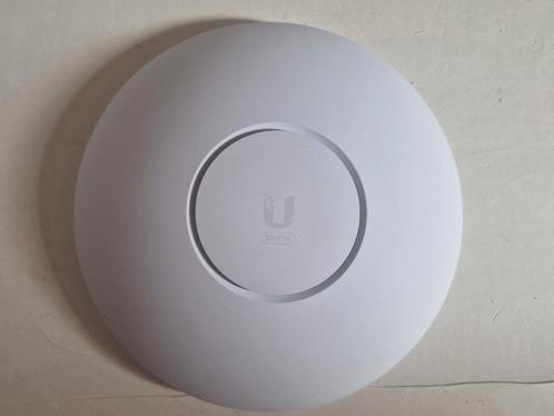 Ubiquiti unifi long range 6, Computers en Software, Accesspoints, Zo goed als nieuw, Verzenden