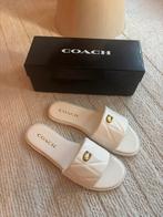 Coach sandalen slippers beige creme nieuw 38 goud, Kleding | Dames, Ophalen of Verzenden, Nieuw, Beige