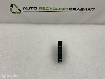Schakelaar Console Volkswagen Passat B8 ORIG  5G1927137T beschikbaar voor biedingen