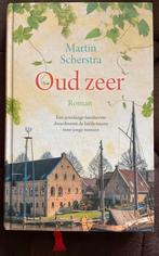 Moderne streekroman - Oud zeer (Martin Scherstra), Boeken, Ophalen of Verzenden, Zo goed als nieuw