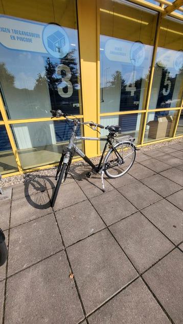 Oude fiets - Snel ophalen! beschikbaar voor biedingen