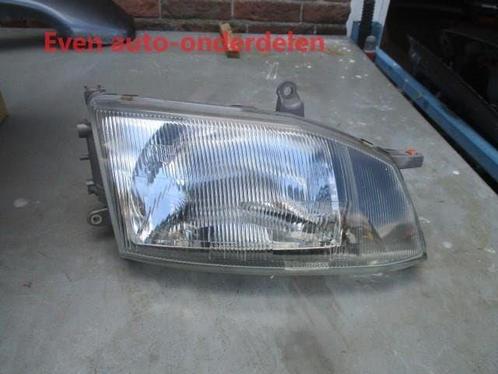 rechter Koplamp Toyota hiace, Auto-onderdelen, Verlichting, Toyota, Gebruikt, Ophalen of Verzenden
