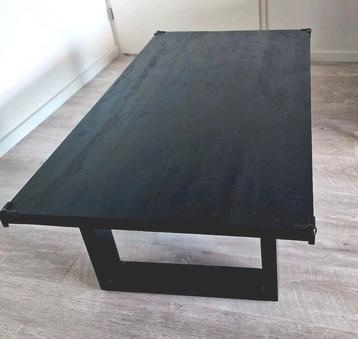Nieuwstaat! Prachtige salontafel van massief Mangohout beschikbaar voor biedingen