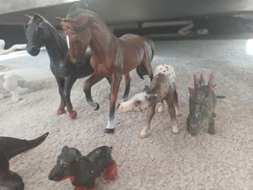 Speelgoed Paarden & Dinosaurussen Set beschikbaar voor biedingen