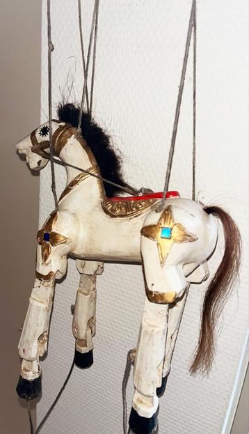 Houten Poppenkast Paard beschikbaar voor biedingen