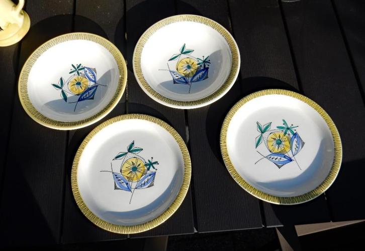 Stavanger Flint Norway  borden flamingo bambus Inger Waage, Huis en Inrichting, Keuken | Servies, Zo goed als nieuw, Bord(en)