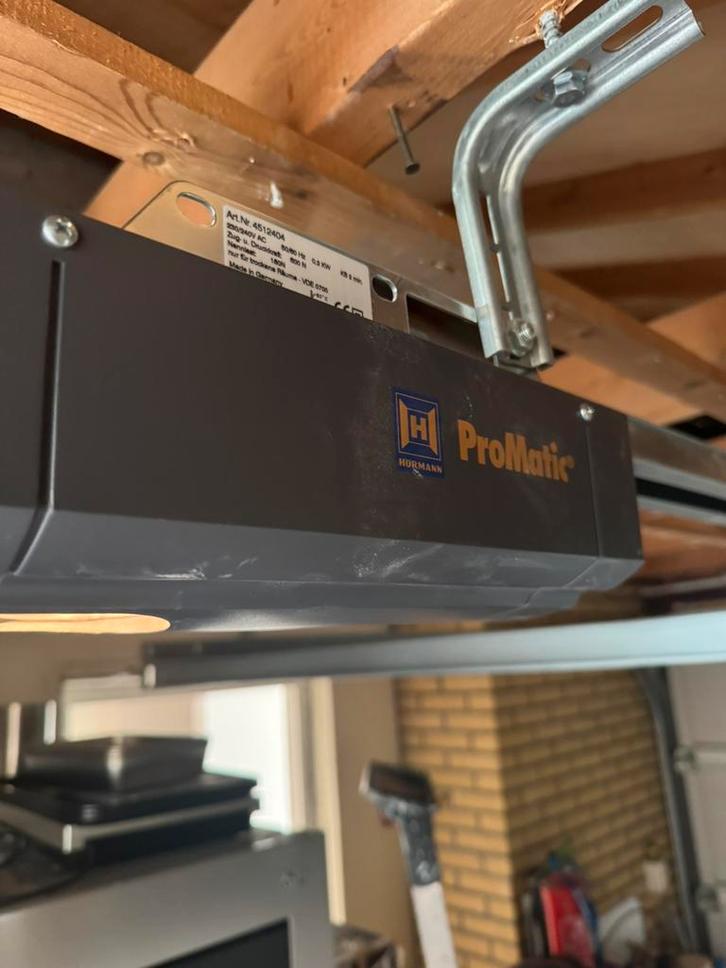 Standaard geïsoleerde Elektrische Garagedeur Hormann, Doe-het-zelf en Verbouw, Deuren en Horren, Zo goed als nieuw, Garagedeur