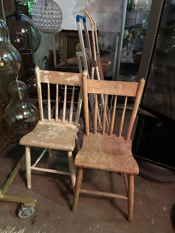Oude cafe stoelen - Set van 2 afkomstig Oirschot  brocante, Huis en Inrichting, Stoelen, Gebruikt, Twee, Hout, Bruin, Ophalen