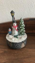 Sneeuwman onder de lantaarn met werkende verlichting, Diversen, Kerst, Ophalen of Verzenden, Zo goed als nieuw