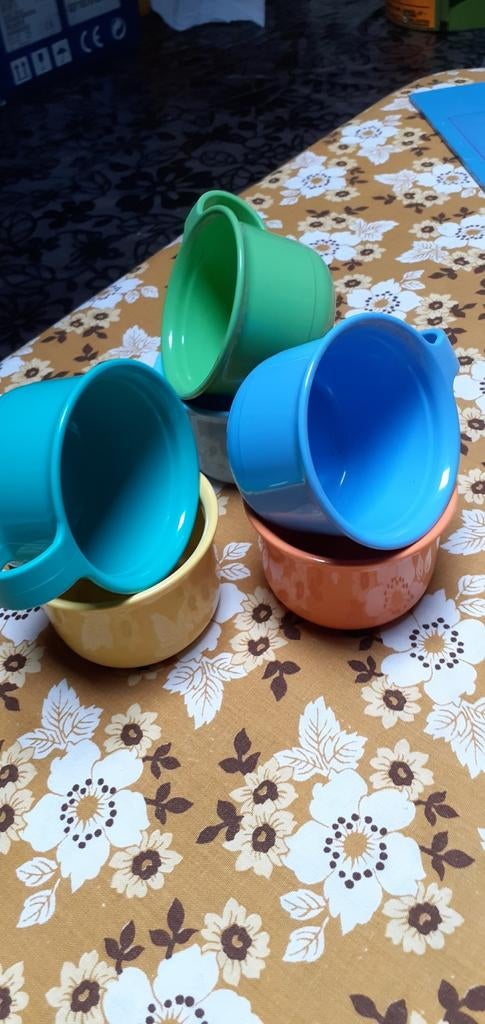 6 tupperware bekers en tupperware kinderen kook boekje, Ophalen of Verzenden, Zo goed als nieuw, Beker of Kan