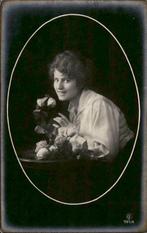 antieke fotokaart dame, Verzamelen, Ansichtkaarten | Themakaarten, Ophalen of Verzenden, Voor 1920, Ongelopen, Overige thema's