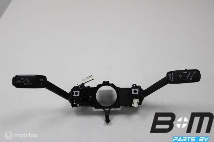 Stuurkolomschakelaars VW Tiguan 5NA 5Q0953521R, Auto-onderdelen, Dashboard en Schakelaars, Gebruikt