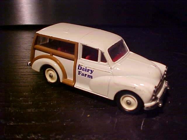 Lledo - Morris Minor Traveller Dairy Farm [wit] 1/43, Hobby en Vrije tijd, Modelauto's | 1:43, Gebruikt, Auto, Overige merken