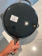 NIEUWE Le Creuset Skillet 26 cm Flint/Oyster, Gietijzer, Nieuw, Ophalen of Verzenden, Keramische plaat
