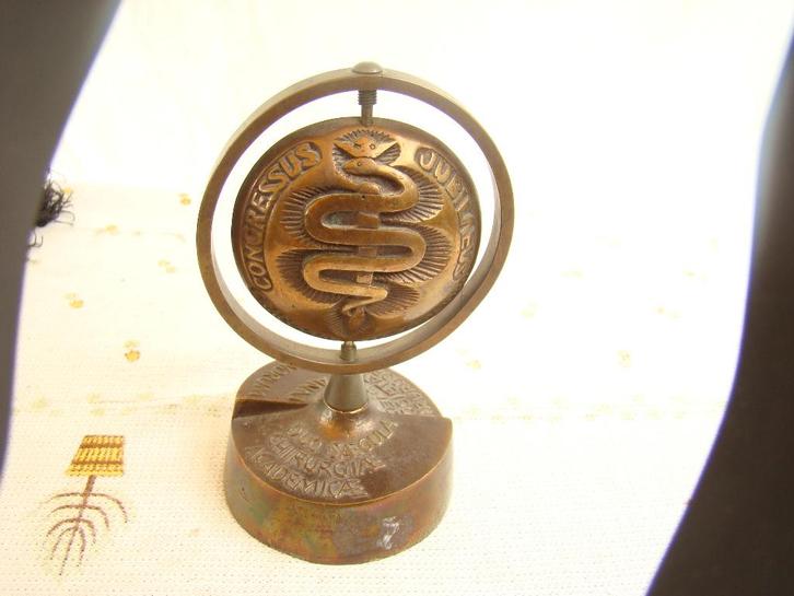 Congres voor chir, Antiek en Kunst, Kunst | Beelden en Houtsnijwerken, Ophalen of Verzenden