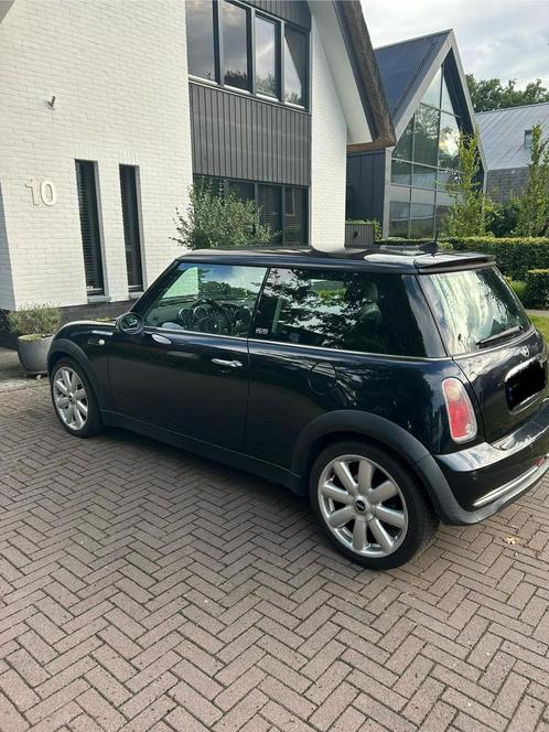 Mini One met navigatie, parkeersensoren, Carfax rapport, Auto's, Mini, Particulier, Benzine, Hatchback, Geïmporteerd, Zwart, Ophalen